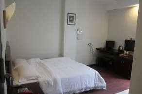 Bai Mei Business Hotel - Image 5