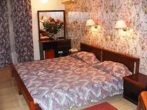 Achilles Beach Hotel - Image 4