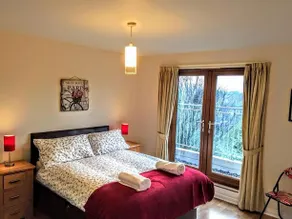 5 Bedroom Central Penthouse Apartment - Image 5
