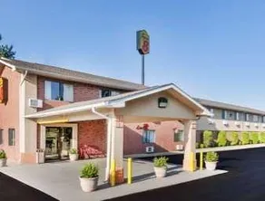 Super 8 by Wyndham Munfordville KY - Image 2