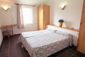 Son Blanc Cottage - Image 1
