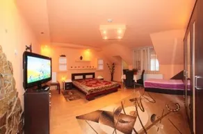 Costas - Image 3