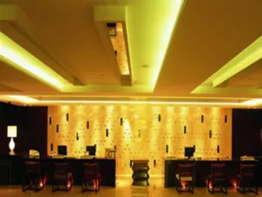 Berlin Holiday Hotel - Image 2