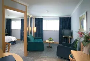 Bolton Whites Hotel - Image 2