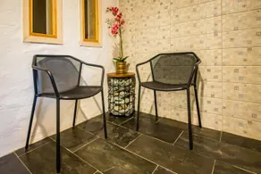 Huusi Holiday - Image 2