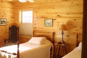 Howe Point Cottage - Image 4