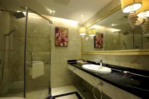 Lvweisi International Hotel - Image 3