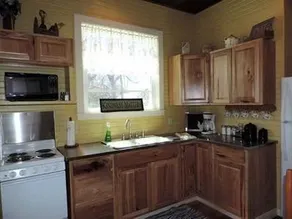 Barbi & Keith's Kottage - Image 5