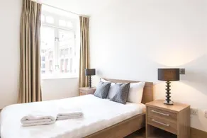 Tower Hill Serviced Apartments - Image 2