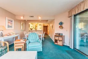3rd Floor Corner 3 Br Condo By Redawning - Image 4