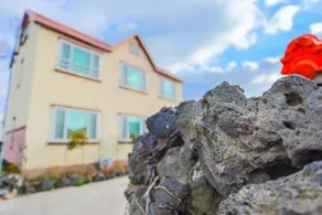 Jeju Rainbow House - Image 3