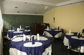 Hotel Suites Gonzalez Suarez - Image 2