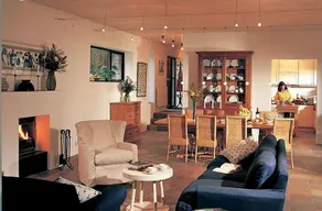 Silver Birch Large Luxury Rental 11 Bedrooms 9 En-suites - Image 2
