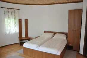 Popasul Vanatorilor - Image 4
