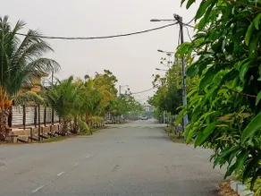 Bungalow + Wifi & Smart TV Near Std H.Jebat - Image 2