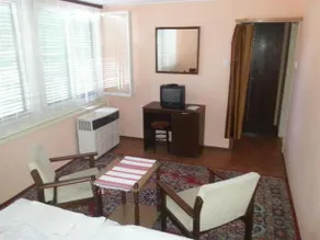 Tiszaligeti Motel & Camping - Image 2
