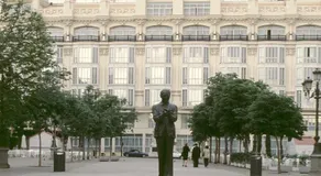 Friendly Rentals Paseo del Arte II - Image 2
