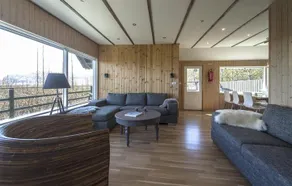 Icestay Cabins - Image 3