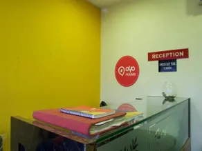 OYO Rooms Mumbai Airport Road Metro Station - Image 2