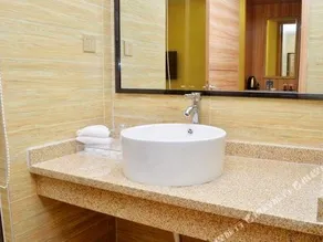 Jinyangguang Holiday Hotel - Image 5