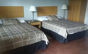 Pittsfield Motor Inn - Image 3