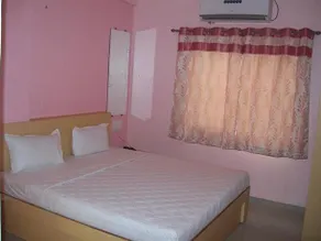 Treebo Trip Hotel Sai International - Image 2