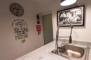 Backstage Boutique Music Themed Townhouse - Image 2