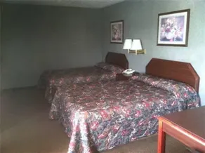 Daynite Inn - Image 3