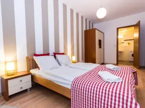 Greenpark Aparthotel - Image 2