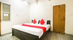 Hotel Kalyug Palace by OYO Rooms - Image 4