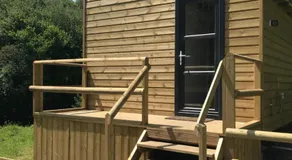 Huck's Cosy Cabin (with log burner) - Image 2