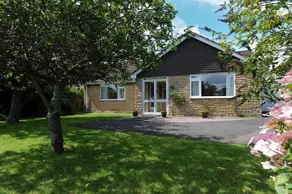 Hollycombe Cottage - Image 1