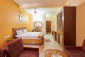 Hotel Safari - Image 2