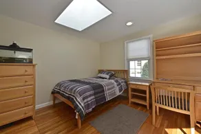 Shekel Lane House - Image 1
