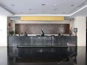 Yulongwan Art Hotel (Longhua) - Image 4