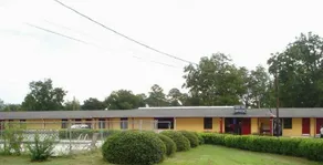 Budget Inn Cochran - Image 2