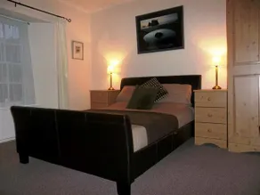 The Portsmouth Arms Hotel - Image 2