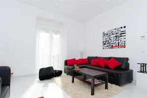 Friendly Rentals Reina Sofia III - Image 2