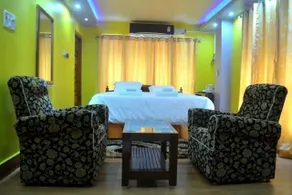 Ross View Hotel And Resort - Image 3