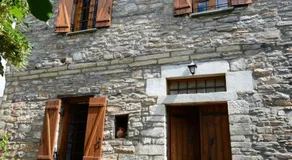 Aronia Stone House - Image 2