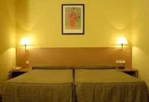 Hotel Avis Alcolea - Image 2