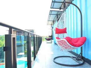 Blue Container Pool Villa - Image 2
