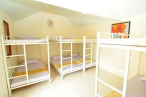 Blanco Dorm Room & Restaurant - Image 2