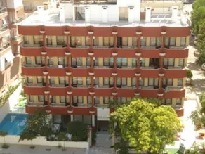 Tur Inn Hotel - Image 1