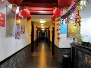 Xinyuan Hotel 1875 (Beijing Gulou Nanluoguxiang Store) - Image 4