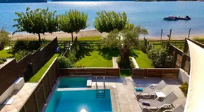 Acqua Di Mare Beach Front Villas - Image 3