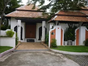 Mandawee Pool Villas - Image 4