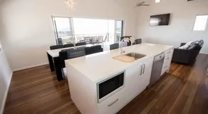 Modern Luxury Ocean Views - Image 5