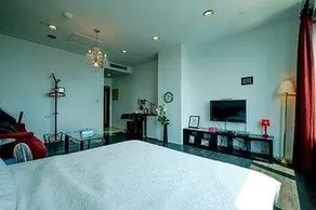 85 Emmanuel Inn - Image 3