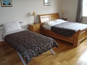 Hilltop Lodge - Image 4
